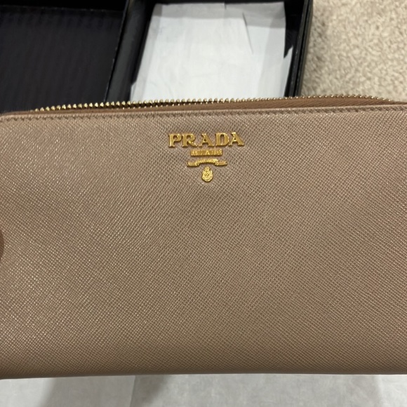 PRADA Saffiano long Wallet - Picture 11 of 15